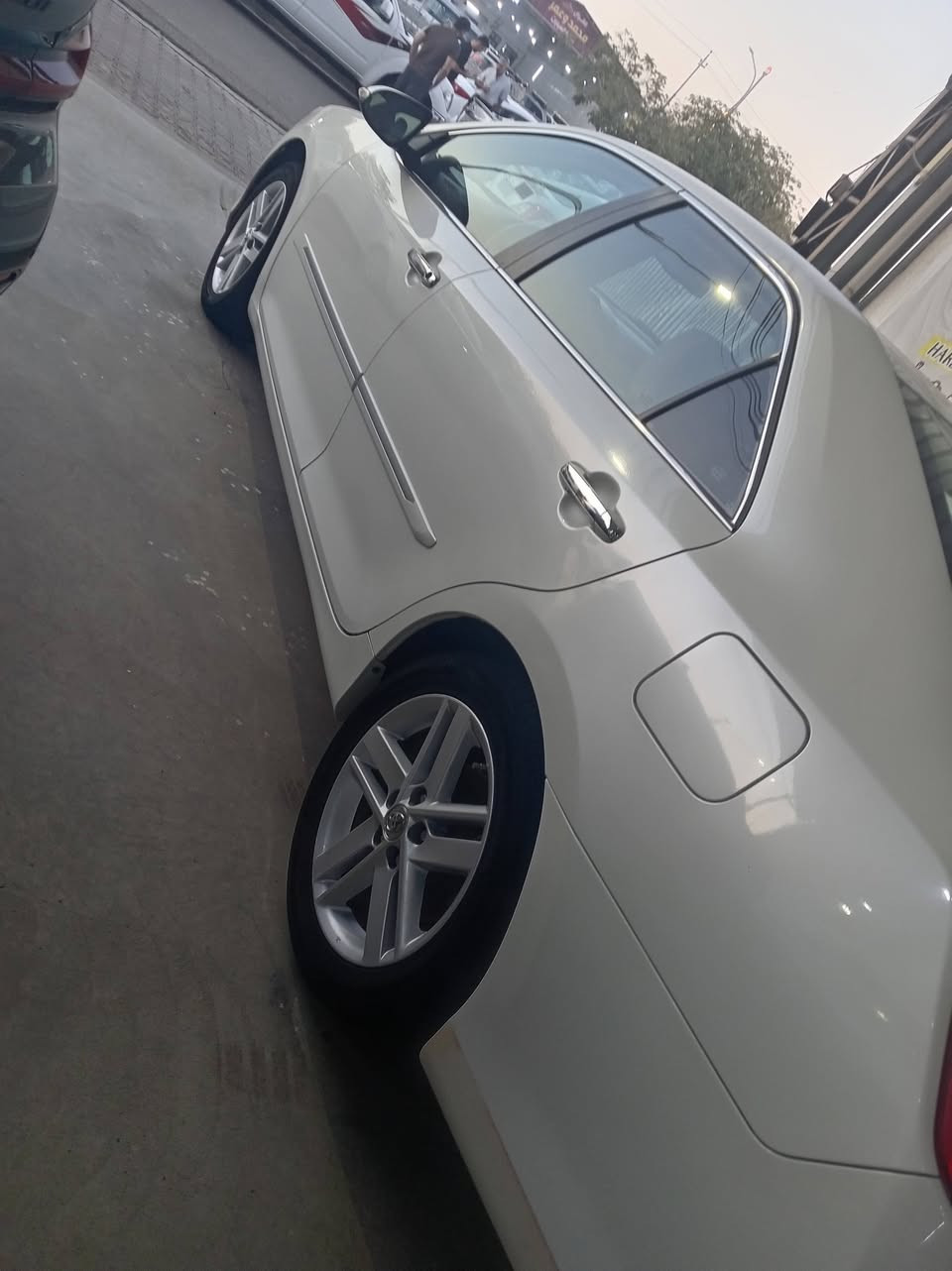 كامري ٢٠١٤ فول مواصفات عدا فتحه
سياره ٢ بصمه بلادي  نقطه صبغ مابيهه كلين
تفحص وين مايعجبك  سعر ١٥٥ ومجال
ماشيه ١٤٠ الف  عنوان كركوك ***********
