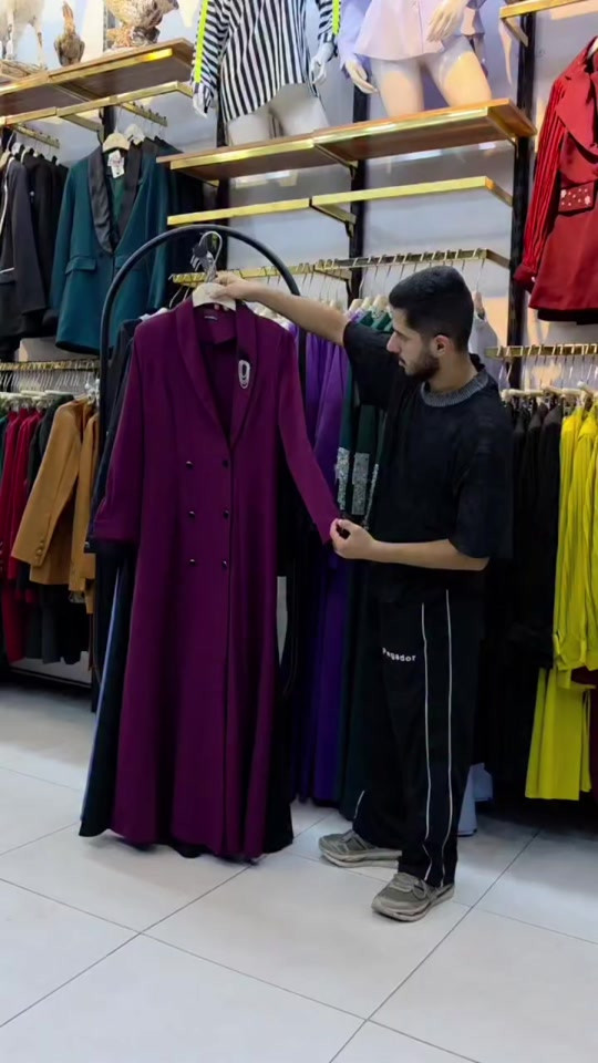 🔥 السعر 28.000 فقط 🔥 ✨ فستان نسائي أنيق ومرتب 💎 موديل راقي وتفاصيل تخبل 🌸 متوفر بألوان مميزة 👌 مناسب للطلعات والمناسبات 🚚 متوفر توصيل 📍 مجمع أبو شامه – كربلاء شارع السناتر 📞 للحجز والاستفسار: *********** ***********
