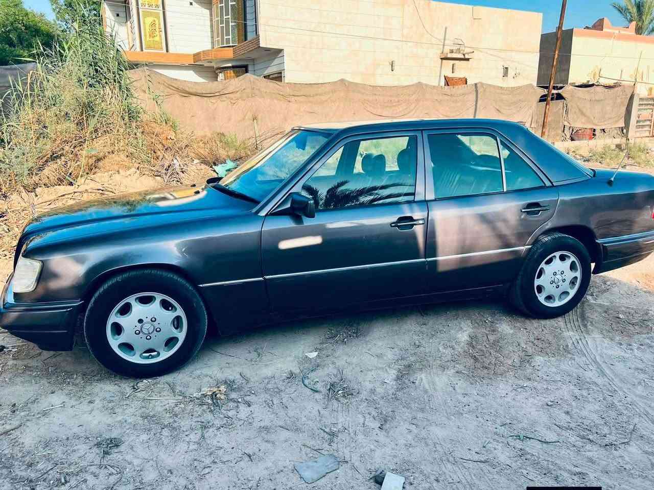 السلام عليكم
مارسدس دب 300 موديل 91 كير مكينه بلاد كفاله 
تبريد ثلج 
منظومه بانزين كلها جديده فيتبم نوزلات فلاتر جديد 
باتري جديد 
سنتر لوك ريمون 
بدون قطره خياس قواعد دبل كفاله 
دبل فيت بم 
دبل هورن
 دبل مروحه 
داخل جلد كشنات كهرباء  
إخوان السياره بعد أحلى بالحقيقه 
مكاني بابل السعر 57 اتصل بيك خير وتدلل 
‏‪***********
