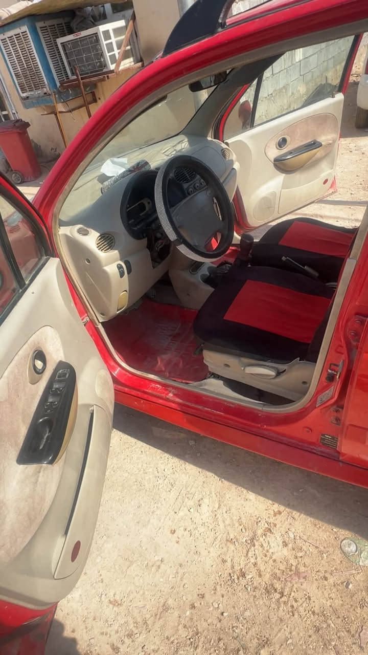 السلام عليكم 
كيو كيو موديل ٢٠١٣ 
مكينه نكره سلف كير شغال 

رقمها بابل السنويه ماصاقطه 
السعر 29 وبيها مجال 
العنوان نجف رقم السياره بابل 
*********** واتس اب متوفر او على الخط
