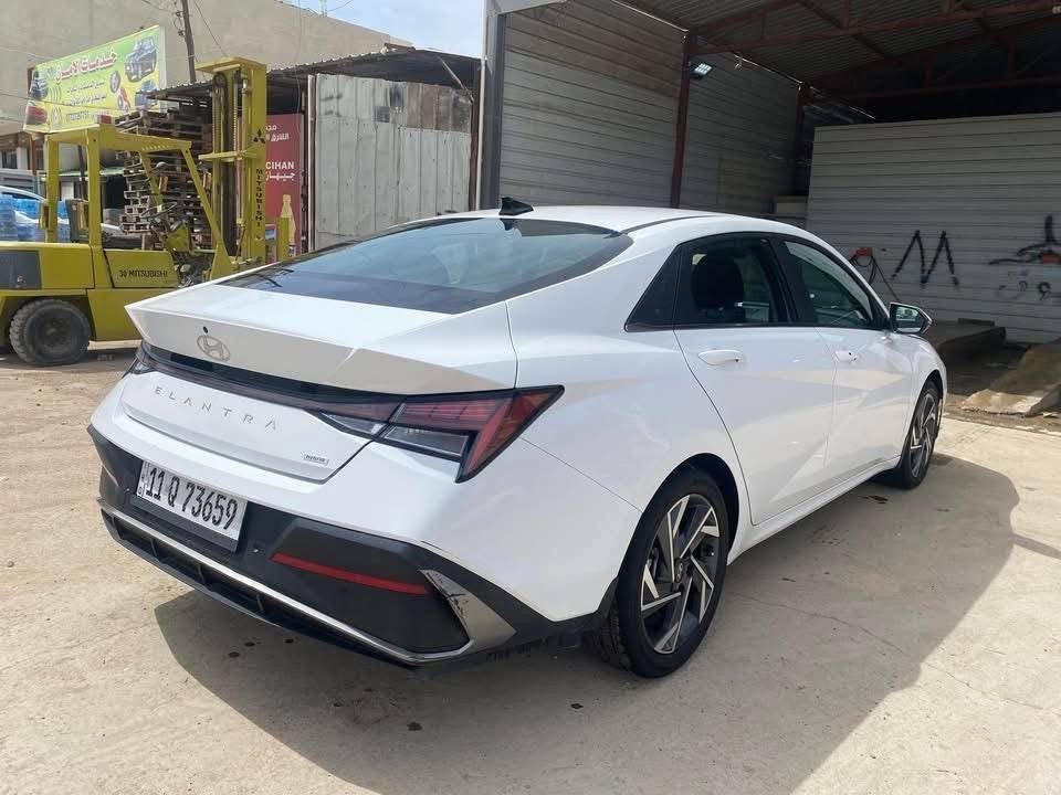السلام عليكم 🌹
🚘 النترا هايبرد 2025 — فول مواصفات 🔥

🇺🇸 وارد أمريكي بدون حادث
📋 رقم بغداد — باسمي
🔄 تحويل مباشر
📍 العنوان: الراشدية — بغداد

💰 السعر: 157 ورقة
💵 أكو مجال للتفاوض بعد المعاينة

📞 للاستفسار: ***********
