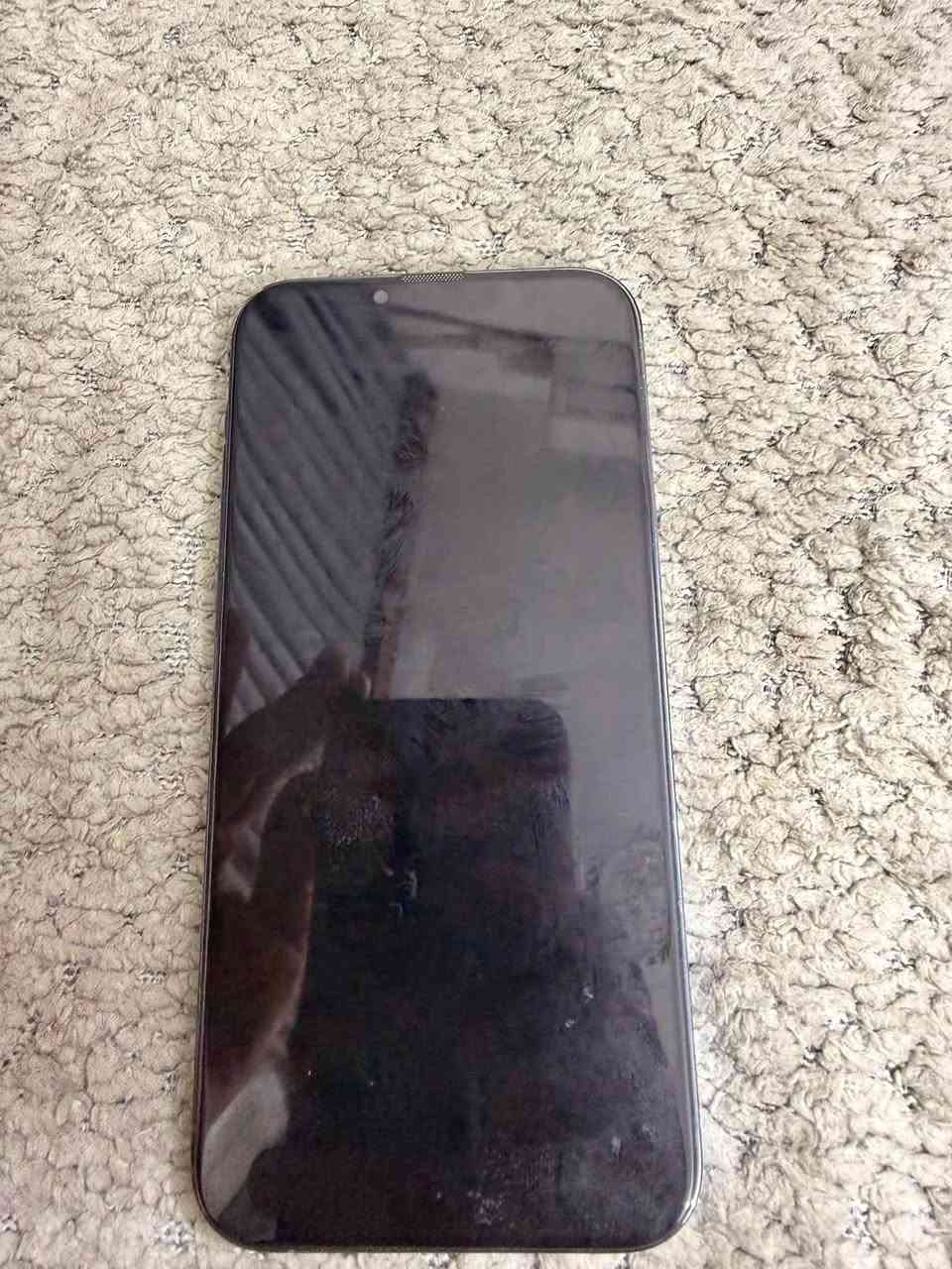 📱 آيفون 13 برو ماكس 256GB

🔋 البطارية: 93%
🇺🇸 النسخة: أمريكية
📱 الشاشة: مبدلة
〰️ يوجد خط وسط الشاشة بسيط ومامأثر على المس  
💰 السعر: 550 ألف
🔄 يوجد مجال

📍 المكان: بغداد – الحرية – الدولعي
📲 للتواصل: ***********
💬 واتساب فقط
