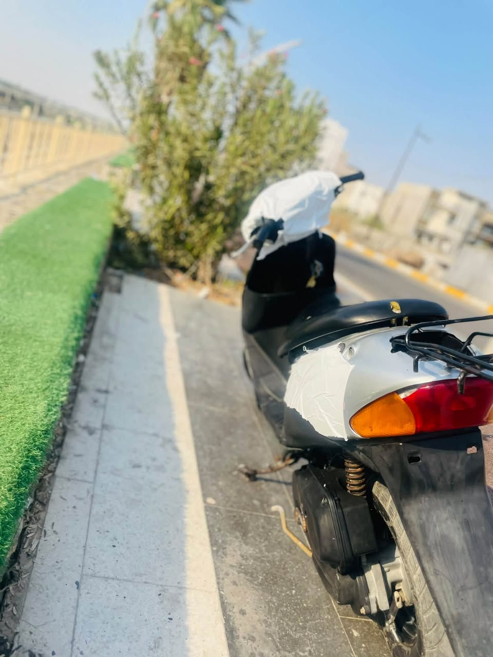 السلام عليكم دراجه للبيع ياموها ياباني دراجه جديده بمعنه الكلمه كهربائيات كلهة شغاله سلف هندر شلعة معدل خير من الله مكينه برغي ممفتوح بيهة 
العنوان ديالى بعقوبه تقاطع الوثبه 
السعر 275 وبيهة مجال 
الرقم ***********
