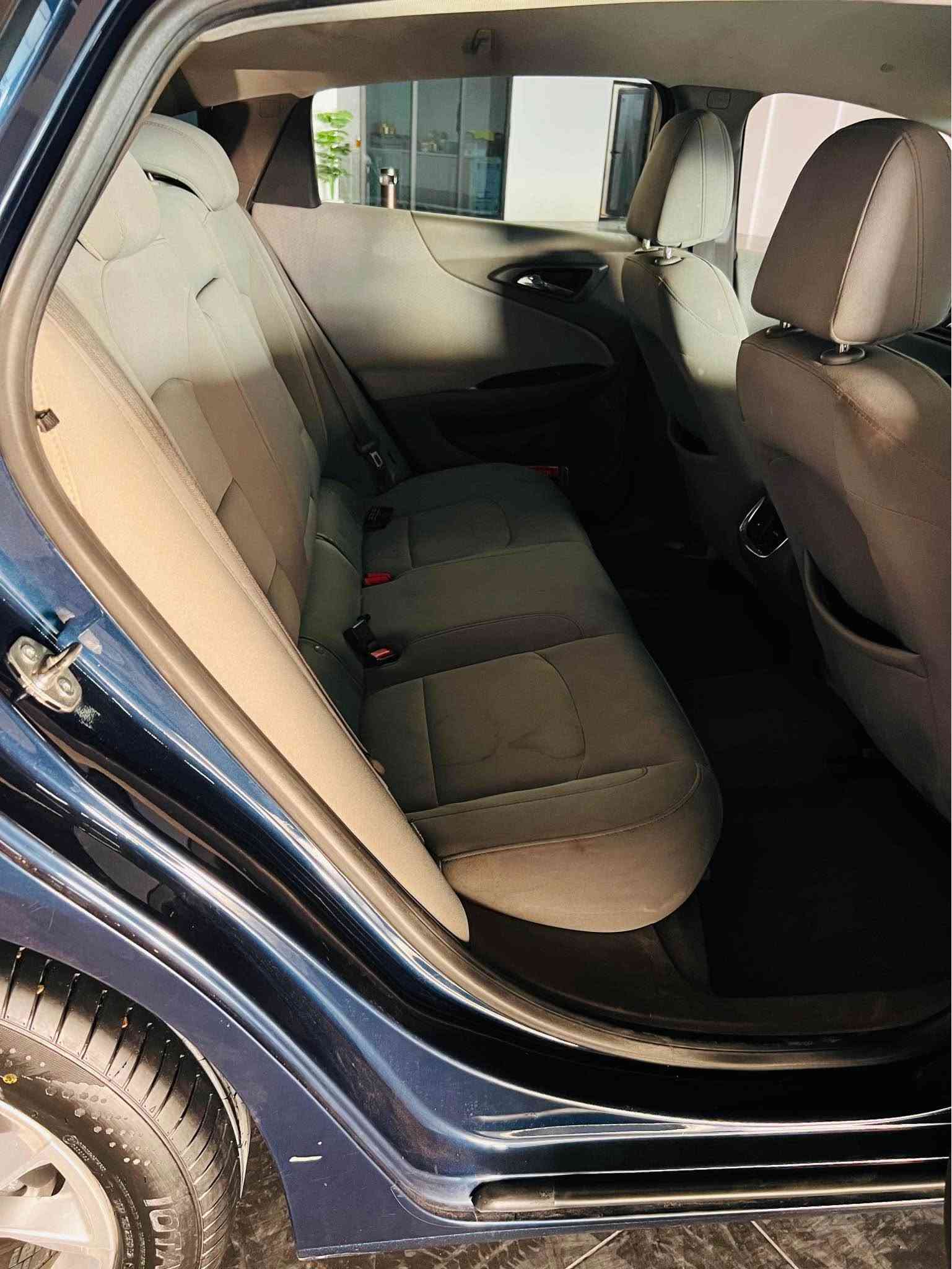 CHEVROLET MALIBU 2019 LT
مەکینە 1.5T
مواسەفات ئەمریکییە
کفالە بدون صبغ
بێ بۆیاغە   
دوو تعدیلی بچوکی هەیە
دوو دەرگا بەسمە
ئۆتۆ ستارت ستۆپ
لایت ئۆتۆ 
تعدید سرعە
شاشە گەورە
ئەپڵ کارپلەی و ئەندرۆید کارپلەی
لایت لید و زینۆن
بەگلایت لید
مۆدی ئیکۆ ئۆتۆماتیکە 
ناو زەرد —-داخل اصفر
سعر ١٠٢معاملە
***********واتساب
مکان اربیل أربيل, العراق
