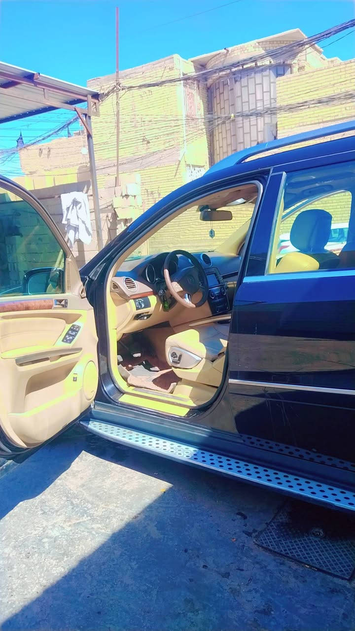 سلام عليكم مورسدس 2009 GL500 فول بيه 3 قطع صبغ فقط بدون حادث جكات سبعه راكب كشنات كهربائية تبريد ثلج مكينة كير مكفولة بلادي سياره جهاز مكانه كربلاء سعر 125 بيع مستعجل فقط بيع بدون مراوس عليه طلب 17 ورقه نزلن من سعر رقم اربيل تحول وكاله ***********
