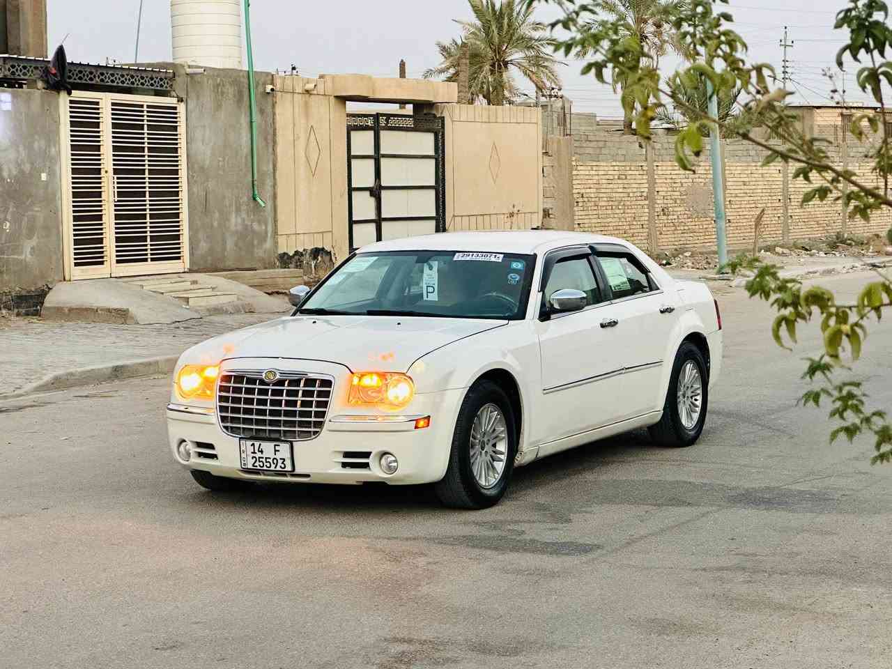 سلام وعليكم
اوبامه موديل يخبل 2009 اصل وراد كندي 
رقم بصره دولي سنويه جديده وهزه جديده تحويل مباشر 
سياره وراد كندي بالعراق صار بيه جاملغ وبنيد (فقط 
السعر جوه السوك 102وبيه مجال 
مكينه وكير 100/100
حجم المكينه 3500 اصل 
سياره تويل اصل 
كشنات بيجي 
سياره فول مواصفات عده الفتحه 
حداده تخم تاير 
كله جديد شاشه جبير كامره تبريد ثلج ❄️ دواخل بل كارتون سياره مال جناي مجهزه علا أيدي سياره بديه كلش حلو وشرط حته خياس مابيه 
 العنوان بصره قضاء المدينه هاتف ***********////***********
