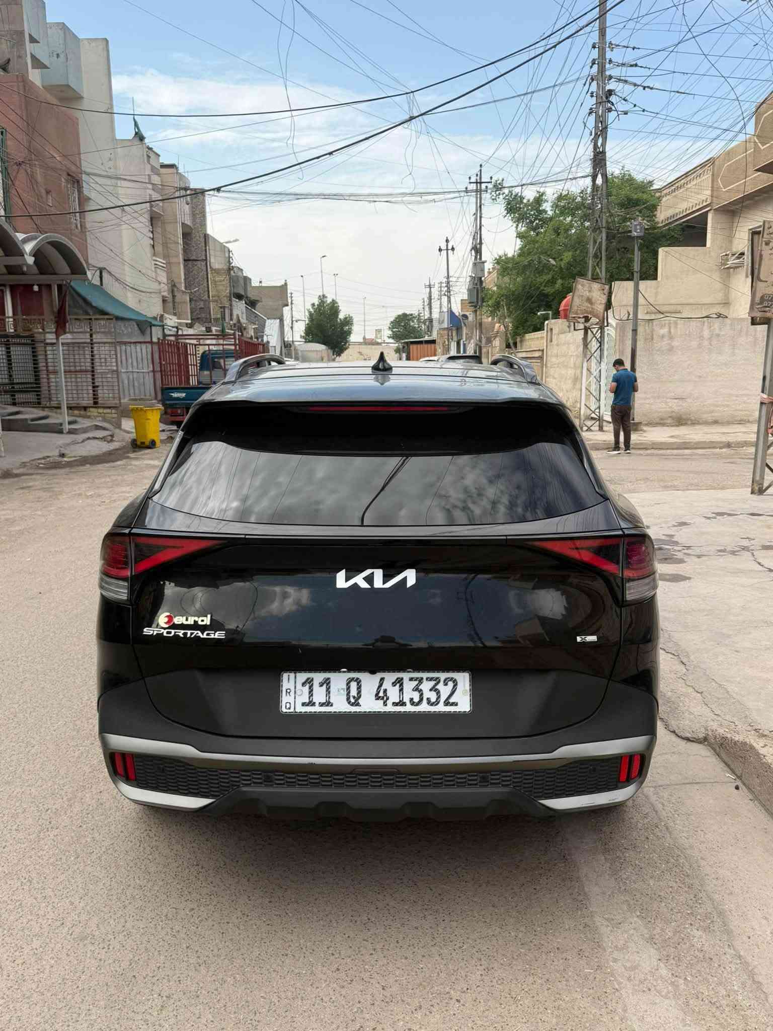 🔥 للبيع Kia Sportage 2023 X-Line أمريكي 🇺🇸
🚙 فورويل AWD – محرك 2.5
📍 ماشية 40 ألف ميل
🌿 دواخل زيتوني
🌙 بانوراما
📱 شاشة + Apple CarPlay
📷 كاميرا خلفية
⚡ مواصفات X-Line كاملة
🔑 تشغيل بصمة
💺 مقاعد كهربائية
🔥 تدفئة مقاعد + ستيرن
🛞 جنوط X-Line
✨ السيارة نظيفة ومستخدمة استخدام شخصي

⚠️ الحادث:
السيارة بيها حادث بالواجهة الأمامية (بنيد ودعامية)، وتم إصلاحها. الحادث مذكور بكل وضوح، والفحص مفتوح للمشتري بأي مكان يختاره.

📍 بغداد رقم تلفون 
*********** للاستفسار￼
