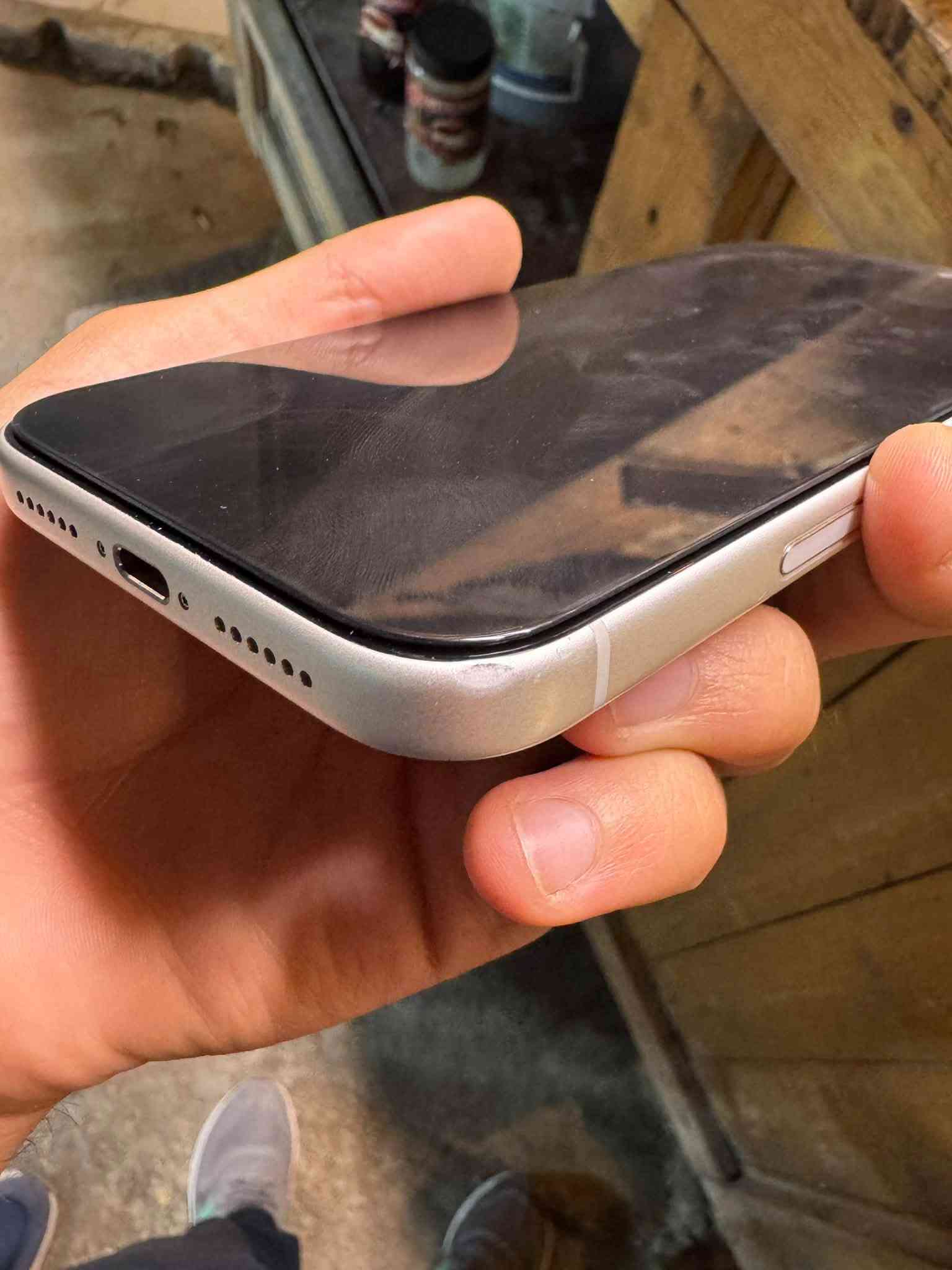 17 Pro Max 
256GB
95%
كامل ملحقات 
1,700,000
***********
***********
الحلة ومتوفر توصيل .
