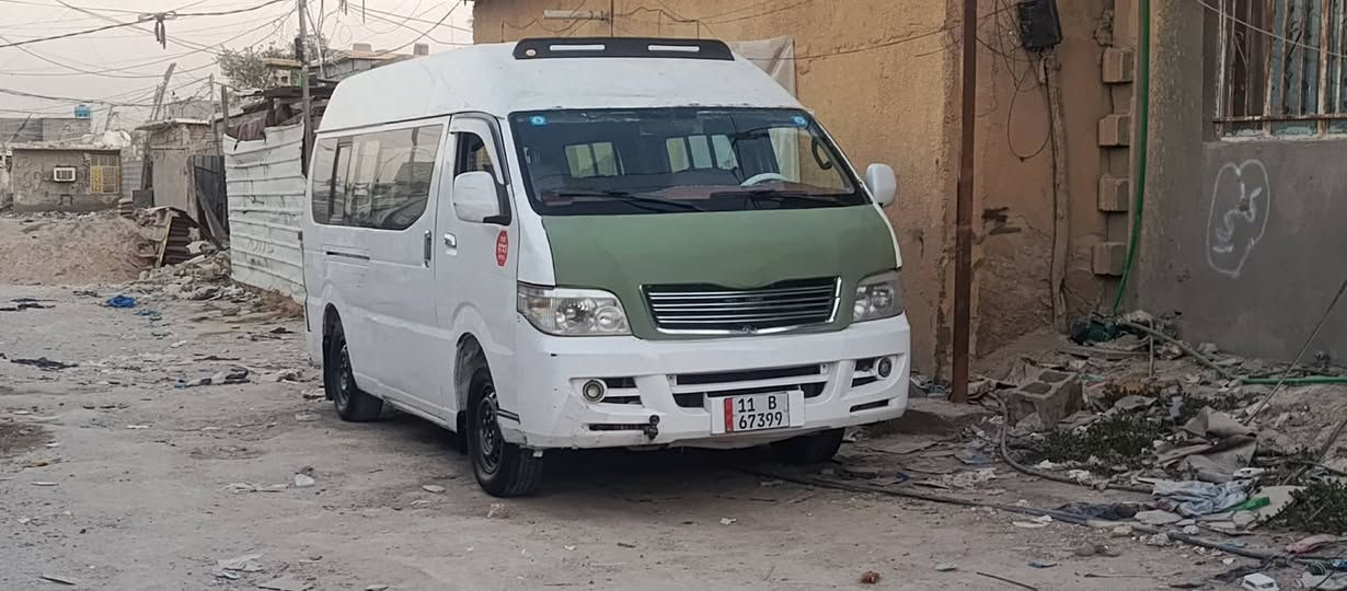2013
مكينه ففتي 3000
گير عادي  
أكسل نيسان باترول 
تبريد شغال الكمبريسر بي ضعف 
كهربائيات كلهه شغاله 
سنتر لك 
رقم انگليزي بغداد هزه جديده مصفره هيئة وضريبة وغرامات 
السياره بسمي 
مكانهه بغداد 
سعرها 80 وبيهه مجال قليل 
***********
