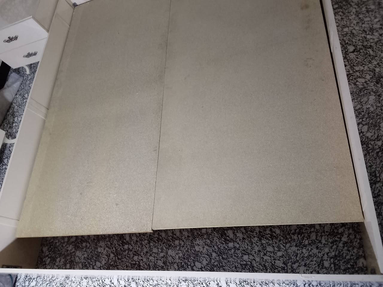 سلام عليكم 
غرفه نوم للبيع 
السعر 800
الاستفسار الاتصال على الارقام 
***********
***********
