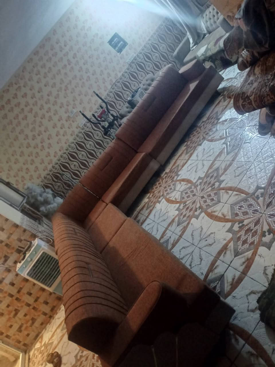 طقم قنفات • ٥ قطع • نقص رجلين