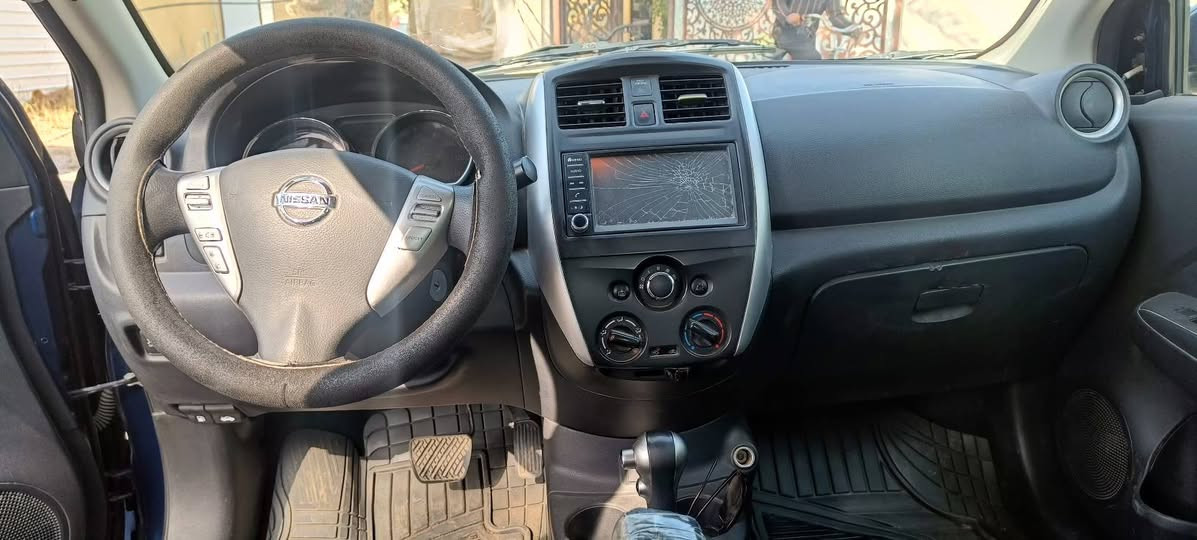 للبيع نيسان ڤيرسا SV محرك 1.6
السيارة 2019 موديلها، فئة SV شاشة وكاميرا، وعدادات ديجتال، ويدات نيكل. 

رقمها بغداد دولي انگليزي بإسمي مكانها الحلة.

گير cvt المحرك والگير مكفولات، والزيوت تتبدل بموعدها وبيها مي زيتي نوع بريستون مخصص لسيارةت نيسان من افضل النوعيات.

الحادث امامي بدون ايرباگ، مبدل بيها جاملغات ثنين وبنيد، والبنيد والچاملغات الاصلية موجودات عندي مو ذاك الضرر ضررهن. 

صور الحادث موجودة ومدرجة.

السونار موجود ومدرج ضمن الصور.

ملاحظة/ السيارة حاليا الشاشة مالتها مصلحها اني لان مكسورة بالصورة، والكشنات مغلفهن جلد .

النواقص:  زوج شموع ب 20 الف.

وكمبريسر تبريد عاطل.

السعر 95 وبيها مجال. 

بيع او مراوس.
متواجد ماسنجر
*********** 
واتس
