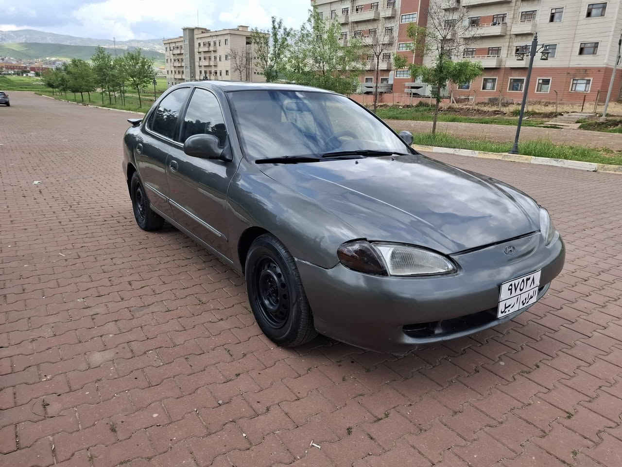 السلام عليكم للبيع و مراوسه
هونداي النترا موديل 2000
كيرو محرك شرط
كير اوتوماتيك
تبريد
سلايت + جام كهربائي
عام بخ لجماليه شرط بدون ضربه
رقم اربيل تحويل و غرامه شرط 
160 الف غرامه يتنزل من سعرهه
السعر 40 ورقه وبي مجال قليل
عنوان دهوك قضاء عقره
بي واتساب ***********
                *********** دهوك, العراق
