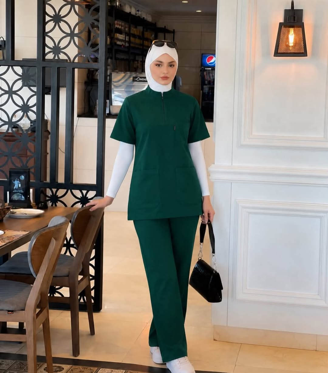 قماش الليكرة القطني 🔥🩺
بالتصميم الجديد توفر داخل تجهيزات الوهج .. 

قماش قطني درجة اولى مناسب للشتاء والصيف 
ويرهم لكلا الجنسين رجالي ونسائي 

مريح جداً للعمل وبسعر مناسب 

يوجد خدمة توصيل 
مع بروش هدية مجاناً حسب التخصص ❤️

العنوان : تكريت - شارع الاطباء - عمارة رويل مول 
رقم الهاتف : ***********
