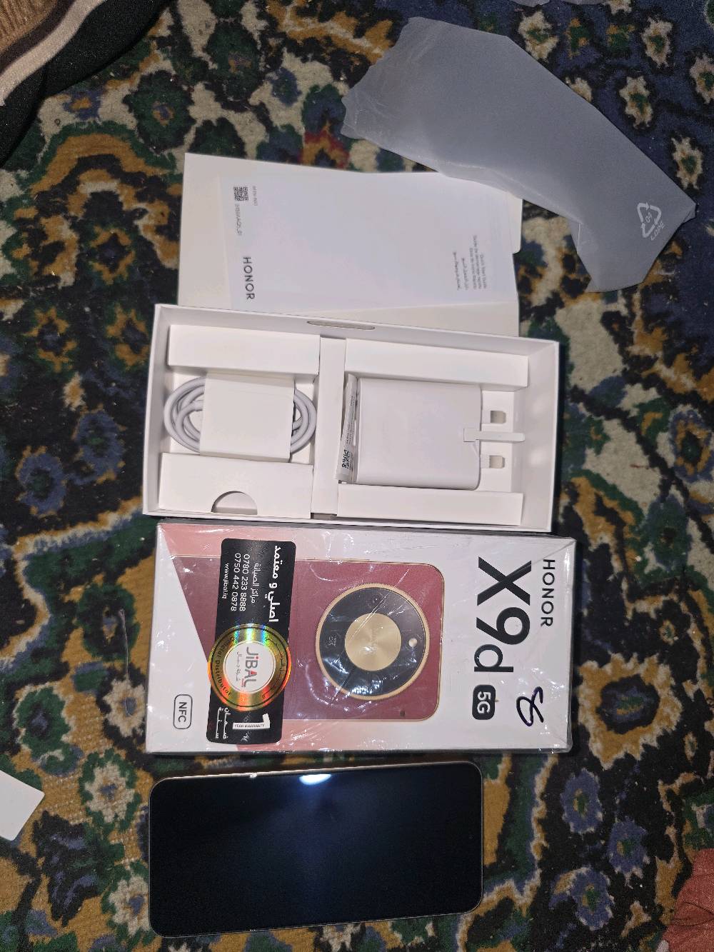 بالسلام عليكم تليفون HONOR X9D 5G للبيع ما مستخدم ولا يوم فقط مفتوح من الكارتونة ذاكره 256 رام 8 بطاريته عملاقه 8300  شاشه بمعدل 120 هيرتز رقمي لتواصل ***********