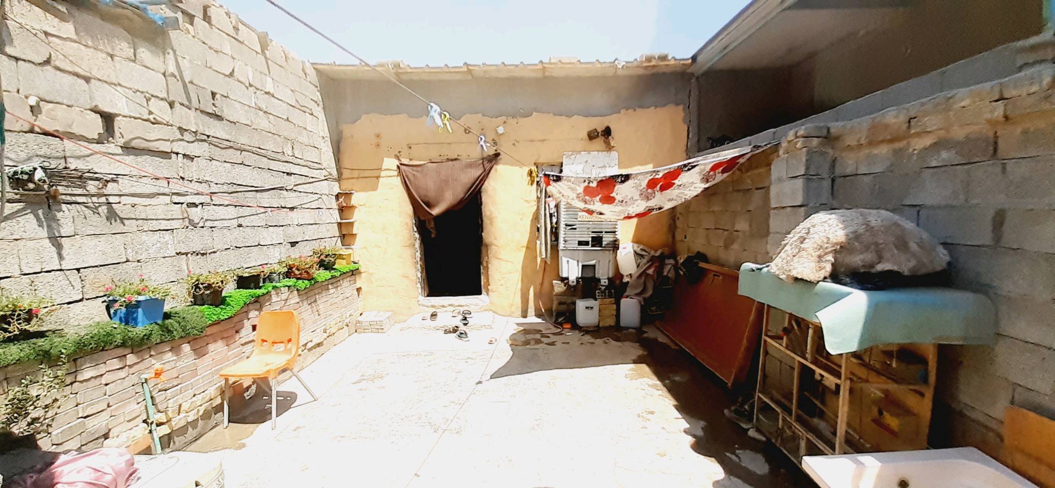 بيت للبيع ١٠٠ متر بغداد المعامل منطقة السياحي ترك وغرفة ومطبخ وحوش جبير