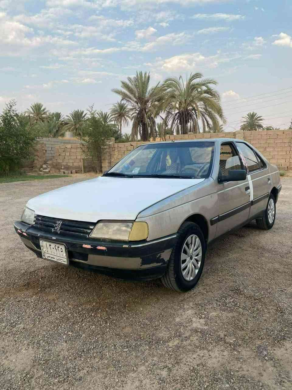 بيجو  فرنسي 405 اللون أصفر شمباني موديل   92 كابريتا أنسى صرف البانزين بدون حادث

رقم صلاح الدين الماني شرط التحويل 

گير ومحرك شرط 

صدر أمامي خلفي جديد 

تخم تاير جديد

سنتر لك شغال جوم كهربائي 

لايت زنون بكات اشاير كلها شغاله 

مسجل أربع سماعات 

السعر 26$ ورقه وبيها مجال 

***********
