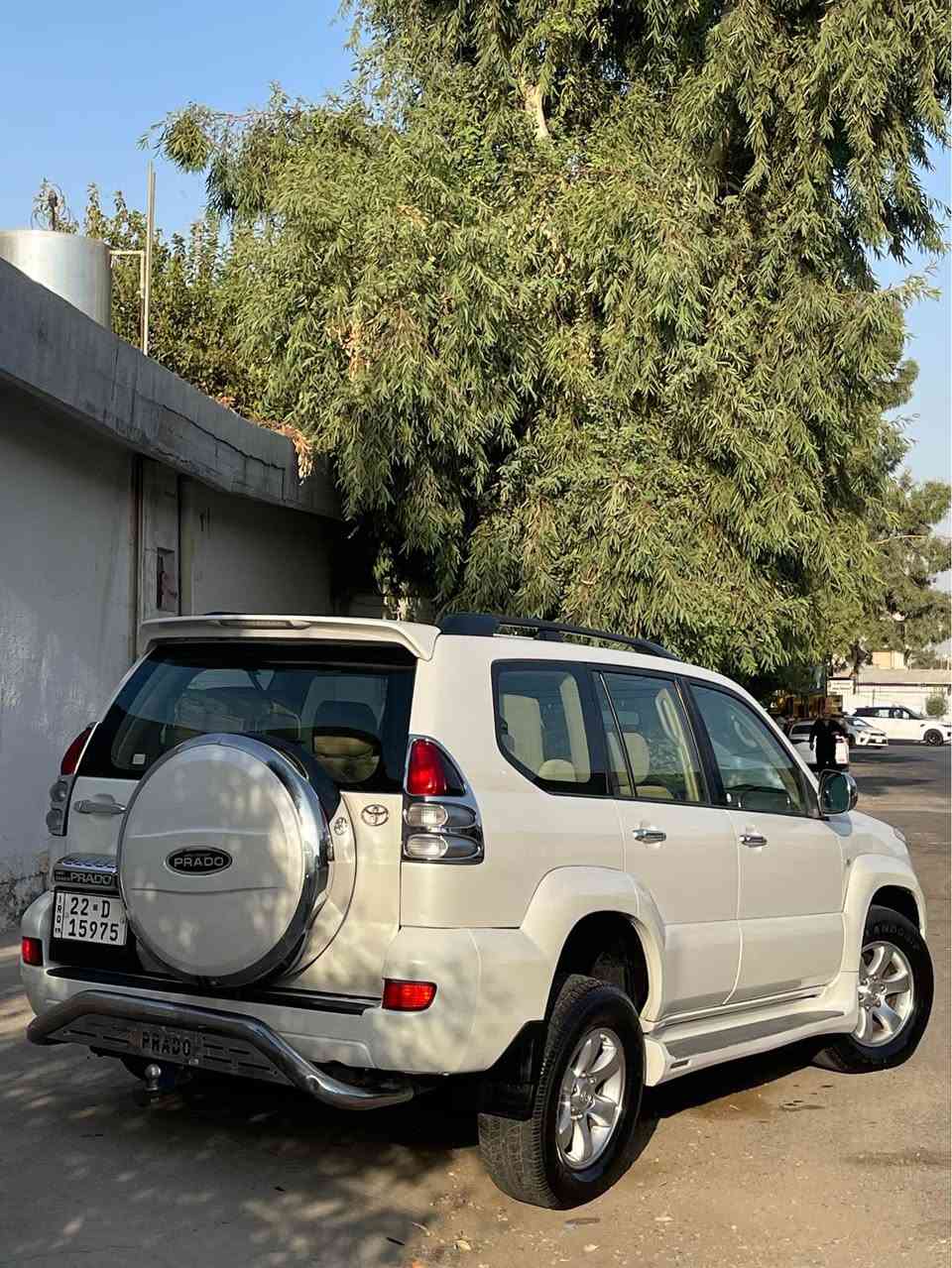 تۆیۆتا پڕادۆ ٢٠٠٨ 
سەیارەکە نمونە لە جوانیە
سەیارەکە بێ بۆیاغە بەس سندوقی بە بیلادی گۆڕایە
سەیارەکە یەک دەست بووە 
٢٠٠ هەزار ڕۆیشتیە
چوار پستنە 
سەیارەکە ماشااللە زۆر پاکە و نوێیە
گێڕ مەکینە تەبرید ئەکسل تحویل غەڕامە بەشەرتە
سعر ١٥٨ وەرەقە و مەجالەکی برایانەی تێدایە
*********** واتسئاپ أربيل, العراق
