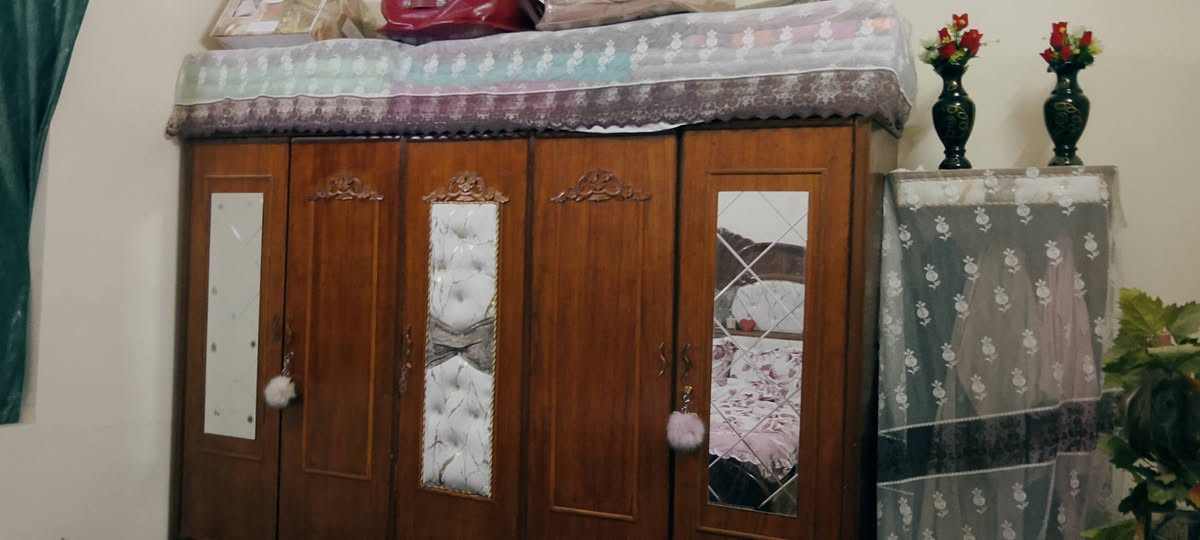 غرفه نوم للبيع اربع قطع السعر 600 وبيها مجال التواصل لو رقم لو واتساب 
***********
***********
العنوان موصل حي انتصار شارع 30
