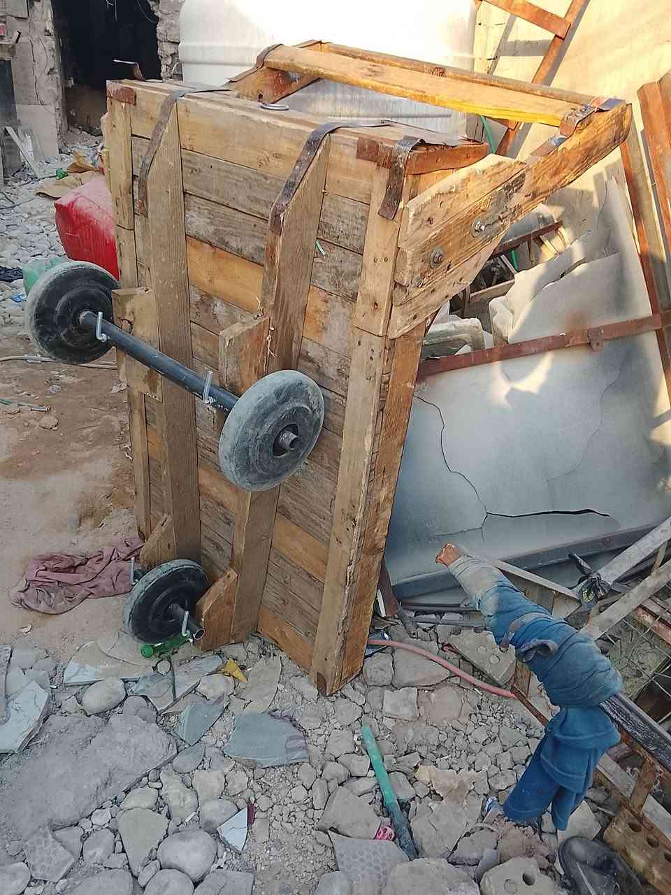 عربان للبيع
*********** بغداد زعفرانيه 
سعر 60 بيها مجال
