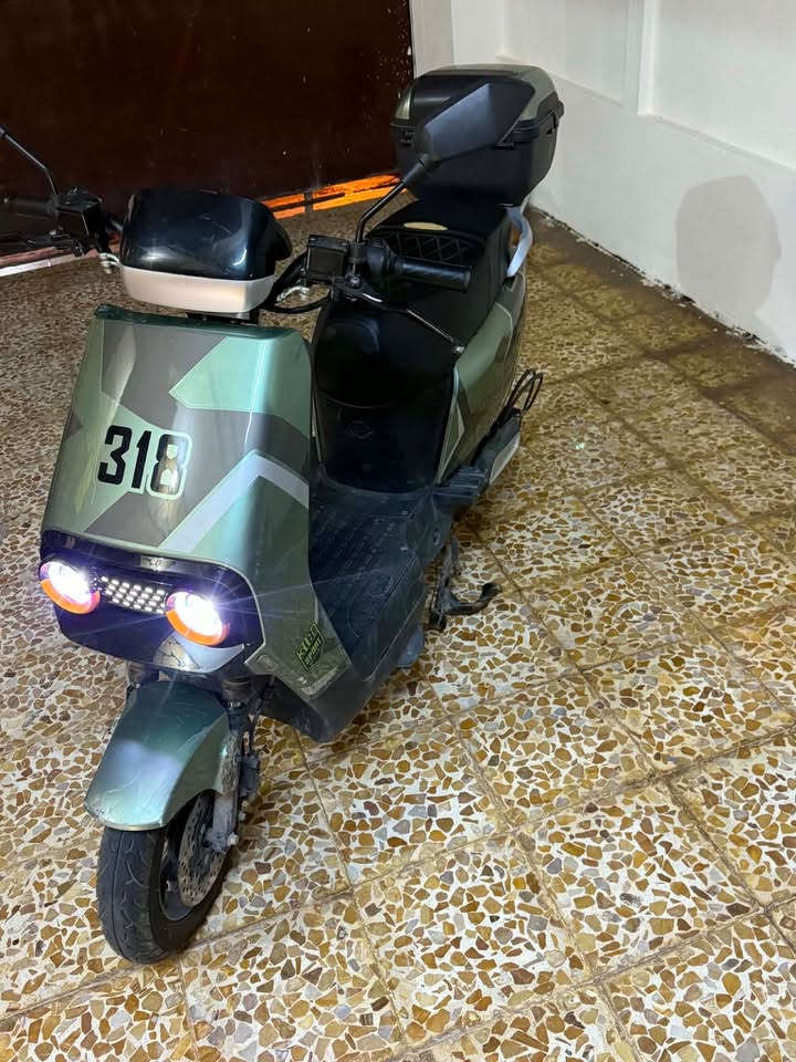 ماطور شحن للبيع حجم 318
موصل رشيدية السعر 500 وبيها مجال 
التواصل على رقم***********

‭***********‬
