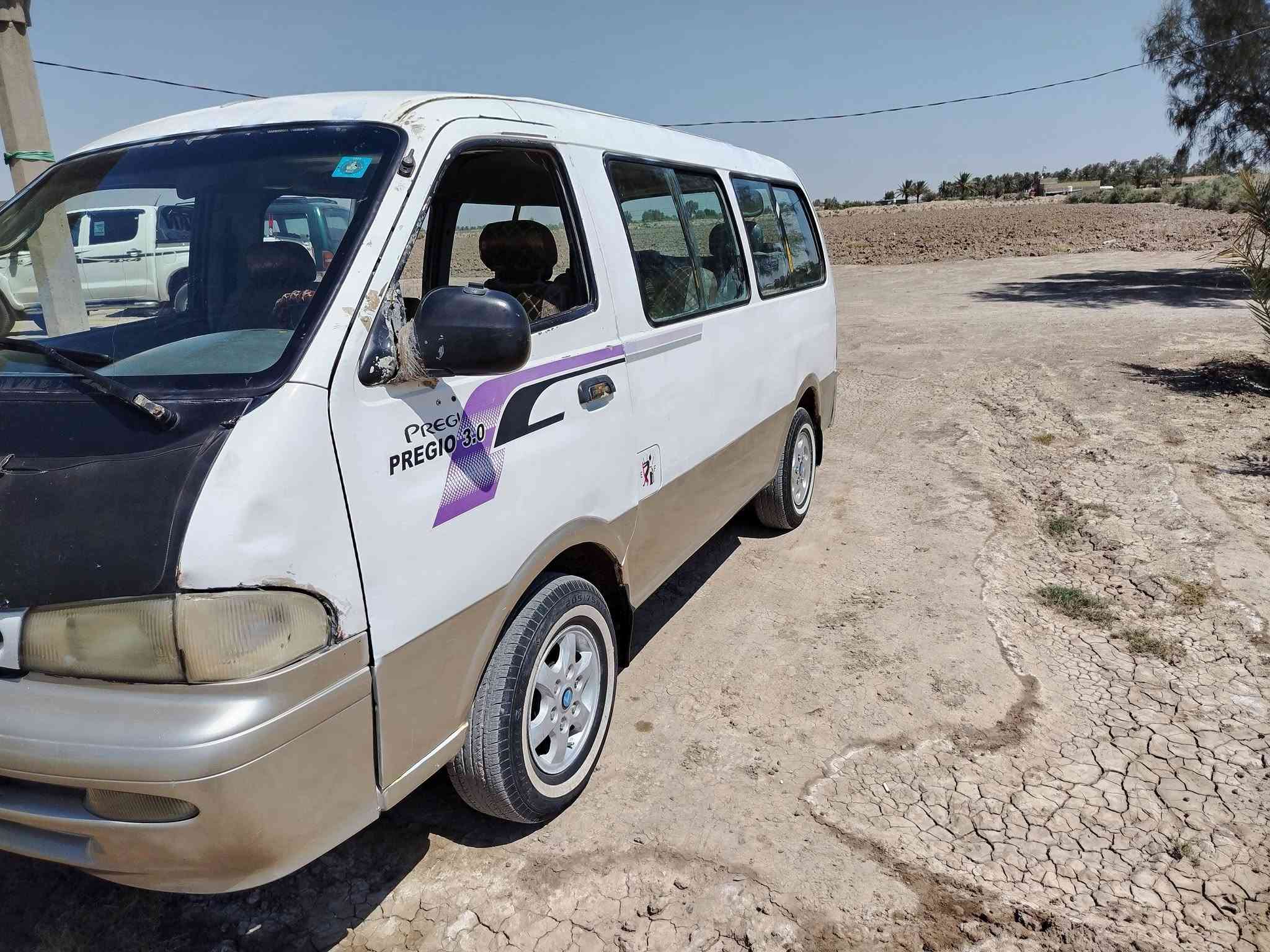 السلام عليكم بريجو موديل 98 سياره جديده مقفوله كفاله عامه من ضربه من صبغ ومن تبديل سيارهجير جير اكسل محرك تخم تاير حداديه كله جديد اربع شواسي كفاله رقم انجليزي باسمي سنويه لل 31 رقم بغداد مشروع وطني مكان السياره بابل النيل اربع شواسي كفاله ماكينه 3000 بالصندوق السعر 58 وبيها مجال حق الجيه بيع مستعجل الاستفسار على هذا الرقم ***********
