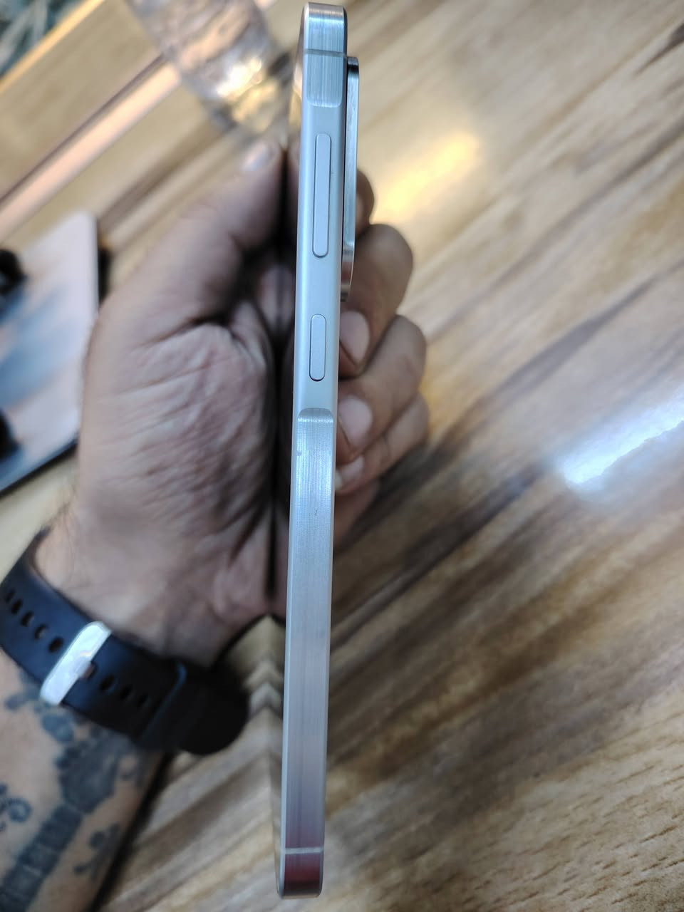 Samsung Galaxy A56
مكلف بنشر التواصل واتساب 751 291 2196

نص مكتوب في الصور:
- العناية بالجهاز رائع! لقد تم تحديث تقرير العناية الخاص بك. تعرف على ما فعلته خدمة العناية بالجهـاز للحفاظ على هاتفك بحالة جيدة. البطارية ٨٨% بقي ١٤ س ٢٨ د مكان التخزين ٥١% مُستخدَم ١٣٠,٧ جيجابايت | ٢٥٦ جيجابايت الذاكرة ٥٠% مُستخدَم ٤ جيجابايت | ٨ جيجابايت حماية التطبيق غير مفعل الأداء التحسين التلقائي