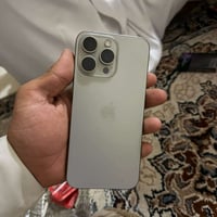 آيفون 15 برو ماكس • بطارية ٨٨٪ • دورات ٧٢٦