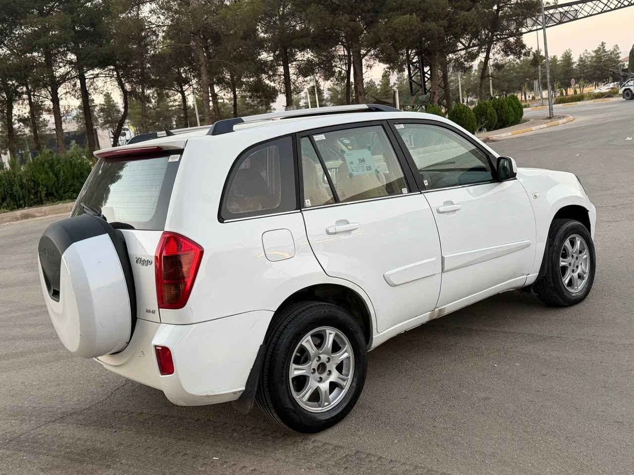 شيرى تيگؤ ٢٠١٤ 
فول مواسه فات (توماتيك عادى جام و ئاوينه كاره با شاشه كاميرا سوكان ڤوليوم ته حديد سورعه ناو زه رد سلايت) بى بوياخ نمونه له جوانى 
رەقەمو سه نه وى تازه يه ته حويل خرامه به شه رت گير و مه كينه و ته بريد و گه رمى و ته قه و ره قه به شه رت نرخى ٦٩ گه لا و معامه له يكى كه م تكايه مشته ريت تيل بكه *********** سليمانى ناو شار السليمانية, العراق
