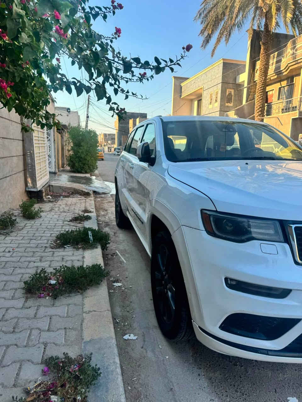 السلام عليكم جيب اوفر لاند موديل 2018 
فول موصفات
حادثه بنيد وجاملغ 
بدون دواخل مكان السياره بغداد 
سعر ٢٠٠وبيهه مجال
***********7519222565
