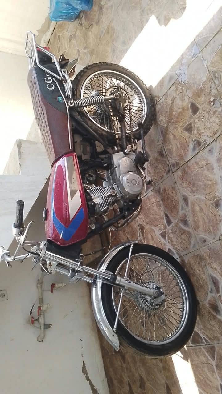 نامي برو للبيع اي عيب ما ابي موديل 18 سعر 225 ***********
