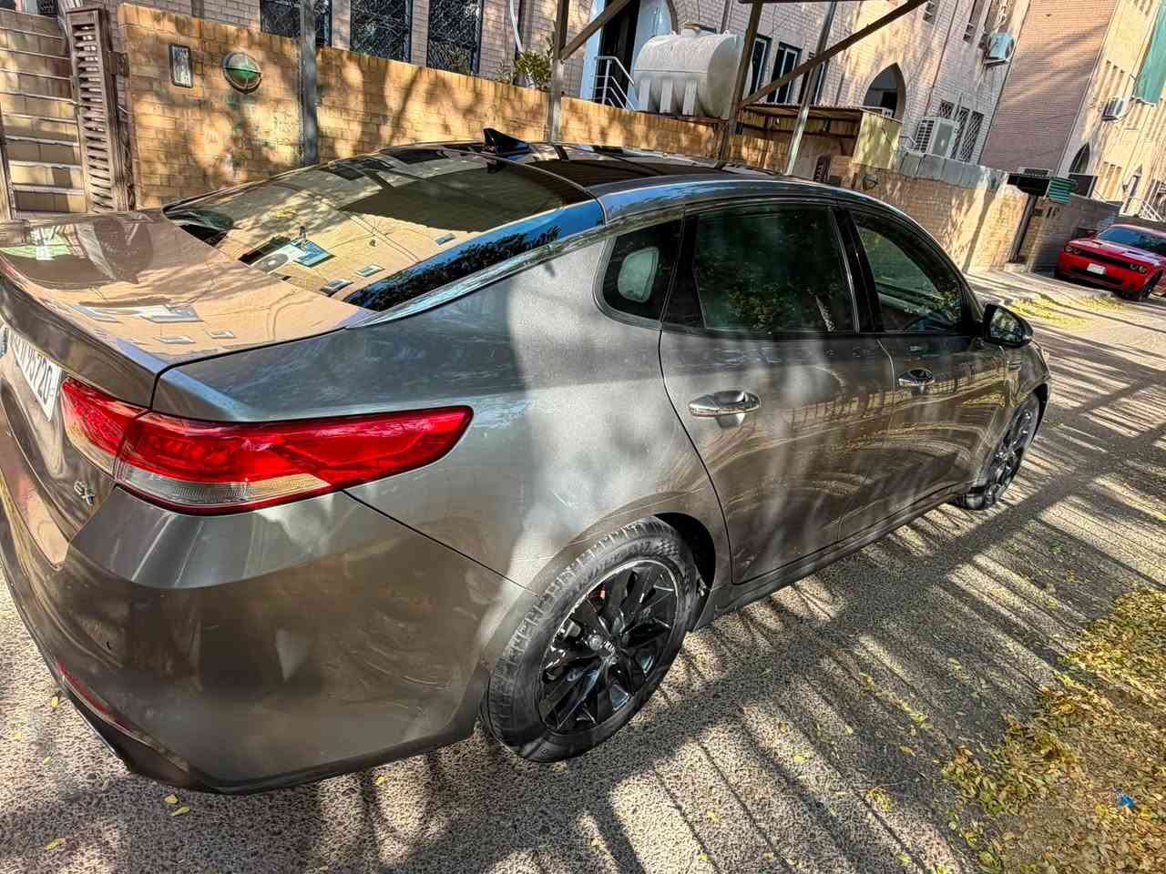 السلام عليكم 
اوبتما 2018 امريكي EX فول مواصفات 
حادثها سرقة بس بالعراق بيها بارد جاملغ عكس السايق وصبغ جوة قبق البانزين ماشية 75 الف ميل 
السعر 145 وبيها مجال الاتصال ***********
