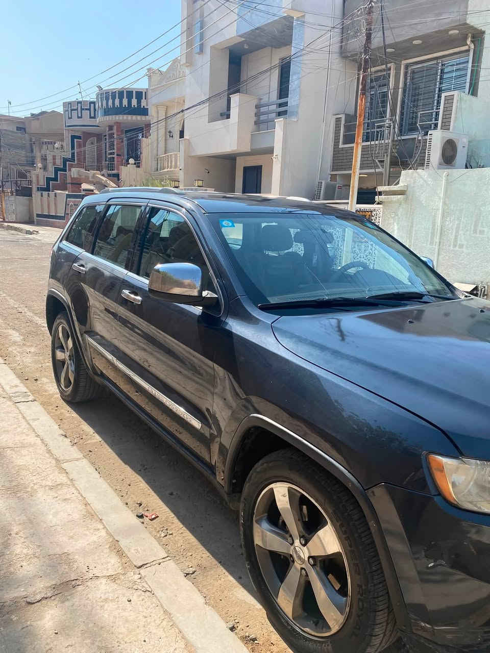 جيب ٢٠١٣ جاهزه مابيهه نقص كير محرك تبريد صدر اي نقص مابيه السعر 13500$ بيع او مراوس حسب القناعه
*********** بغداد
