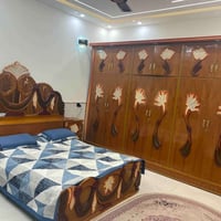 غرفة اخشاب • نظيفة • نجف حي وفاء