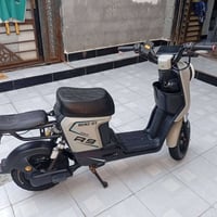 R9 موديل ٢٠٢٥ • ١٥٠٠كم • ٥ بطاريات ١٦ أمبير