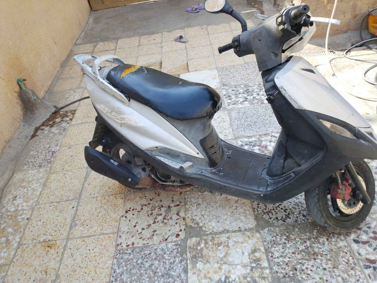سلام عليكم دراجه ماكس 140 سعرها 200 وبيها مجال حك الجيه مكاني بغداد كماليه ***********واتساب موجود كوم حديد شغاله بس ابيع كوم حديد
