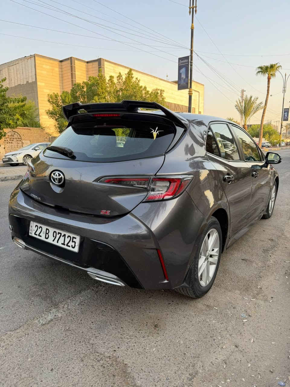 🚗كورلا هاجباك موديل 2022 se 
لون رصاصي ماشيه 39 الف كيلو فقط 
محرك 2000 مع خاصية السبورت
 
🔺الحادث جانبي ابواب الصدر فقط (( فقط ايرباك تكمه بدون ضرر شاصي او لغود )) السياره كلش نضيفه وماشية قليل وكاااااملة مكملة من كلشي
📣المواصفات:-
🔴بصمه تشغيل بصمة
🔵ويل كب بلادي 
🔴رادار أمامي توقف آلي
🔴شاشه كبيره
🔵كامره 
🔴هند بريك بصمه
🔵اوتو هولد 
🔴شفتات
🔵السيارة مغلفه بالكامل من الداخل مع عازل حراري اصلي
🔴تحكم جهتين 
🔵ابواب بصمة دخول ذكي
السعر 138
🧾مكان السياره بغداد المنصور كماليات اسطنبول سنتر
للاتصال ٧٧٣١١٨٩١٠٦
