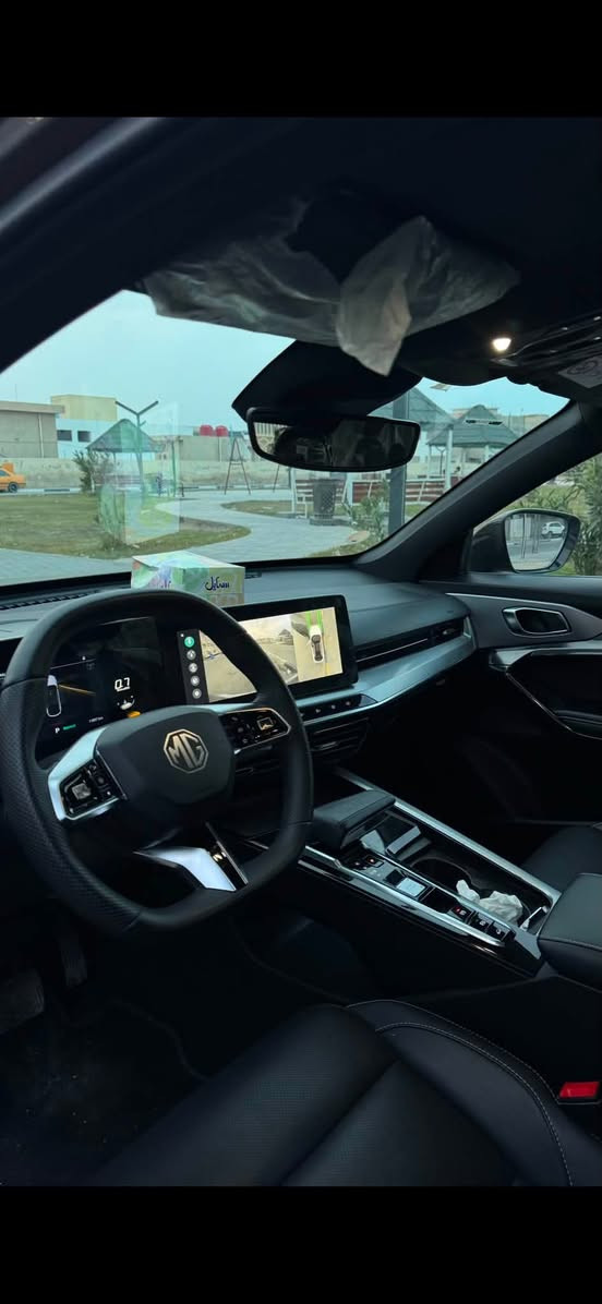 سلام عليكم MG one فول مواصفات اعلى فئة بنورما 5 كامرات قيادة ذاتية كشنات كهرباء موديل 23 لون اسمنتي كفالة عامة وكل سيرفس والصيانة بشركة ماشية 15 الف ضمان 6 سنوات سعر 165 وبيها مجال مكانها في البصرة 
***********
