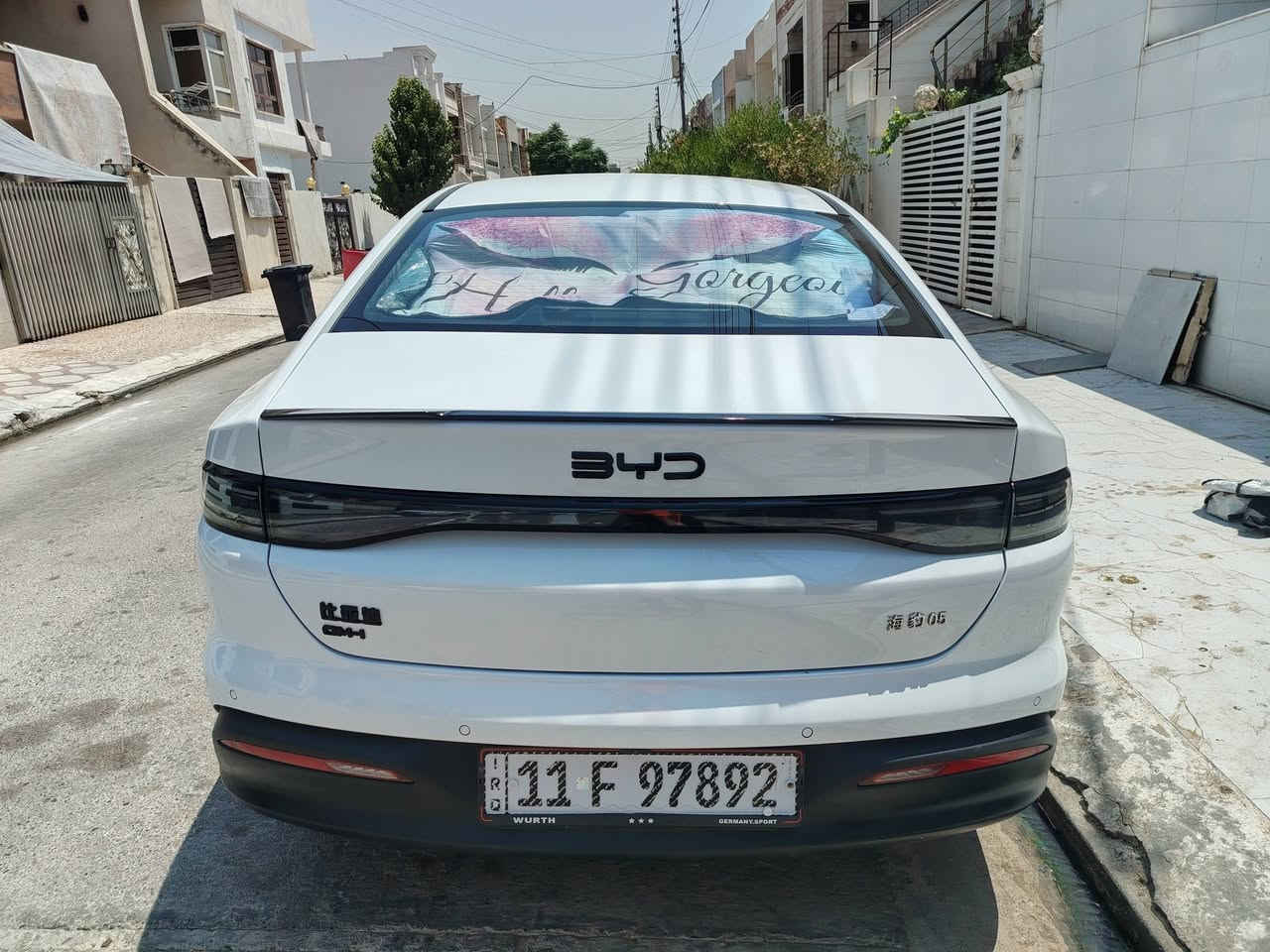بي واي دي سيل 05 موديل 2025 رقم بغداد بأسمي تحويل ثاني يوم السيارة خير من الله مدايرها مال بيت ممشتغل بيها فقط طلعات بسيطه ماشيه 9.500 وقابل للزيادة مغلف الارضيه جلد البوب مغلفهن نايلون كشنات مدوشمه كاعيات اضافيه اسبير مشتريلها و شاحنه بدون ايرث الاصليه بردات مال جام مشتريلها بانزين فقط محسن اديرلها و دهن احسن نوعيه احطلها مداريها حيل عنواني اربيل تريد تجي تشوف بعينك هلة بيك للاستفسار 
*********** 
متواجد واتساب و ماسنجر
