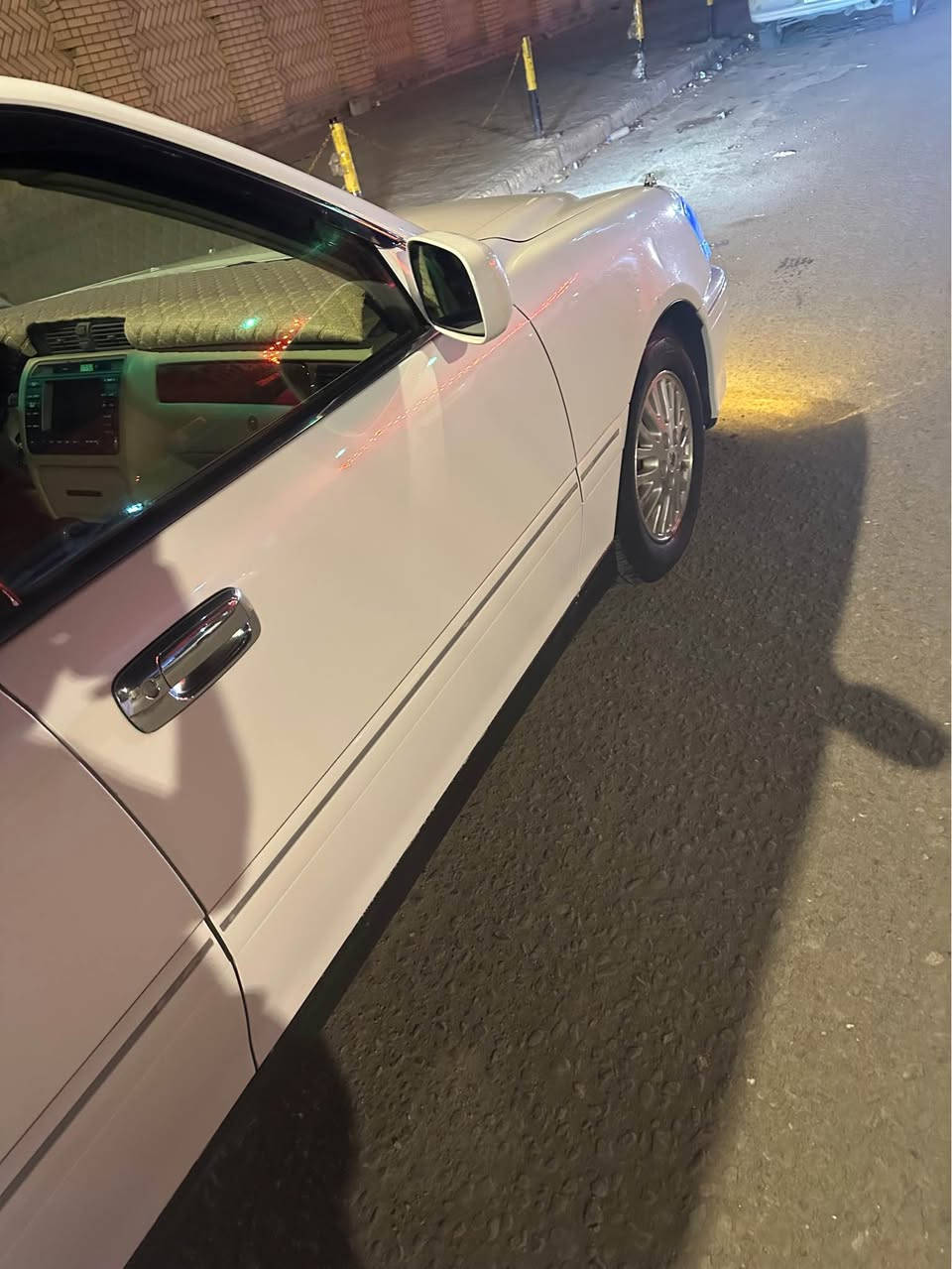تويوتا كراون جنون موديل 2001
رقم بصره تسجيل جديد قرار 102
تخم تاير تبريد امامي تبريد خلفي 
ثلاجه اربعه دكم برده خلفيه 
مكينه vvti السياره كفاله عامه 
يابان وعراق حته الدعاميات ب الكفاله
مكفوله كص ونقل جثه سياره جاهزه ما ناقصه شي
السعر 145
البصره 
***********
اللون ابيض صدفي البصرة, العراق

