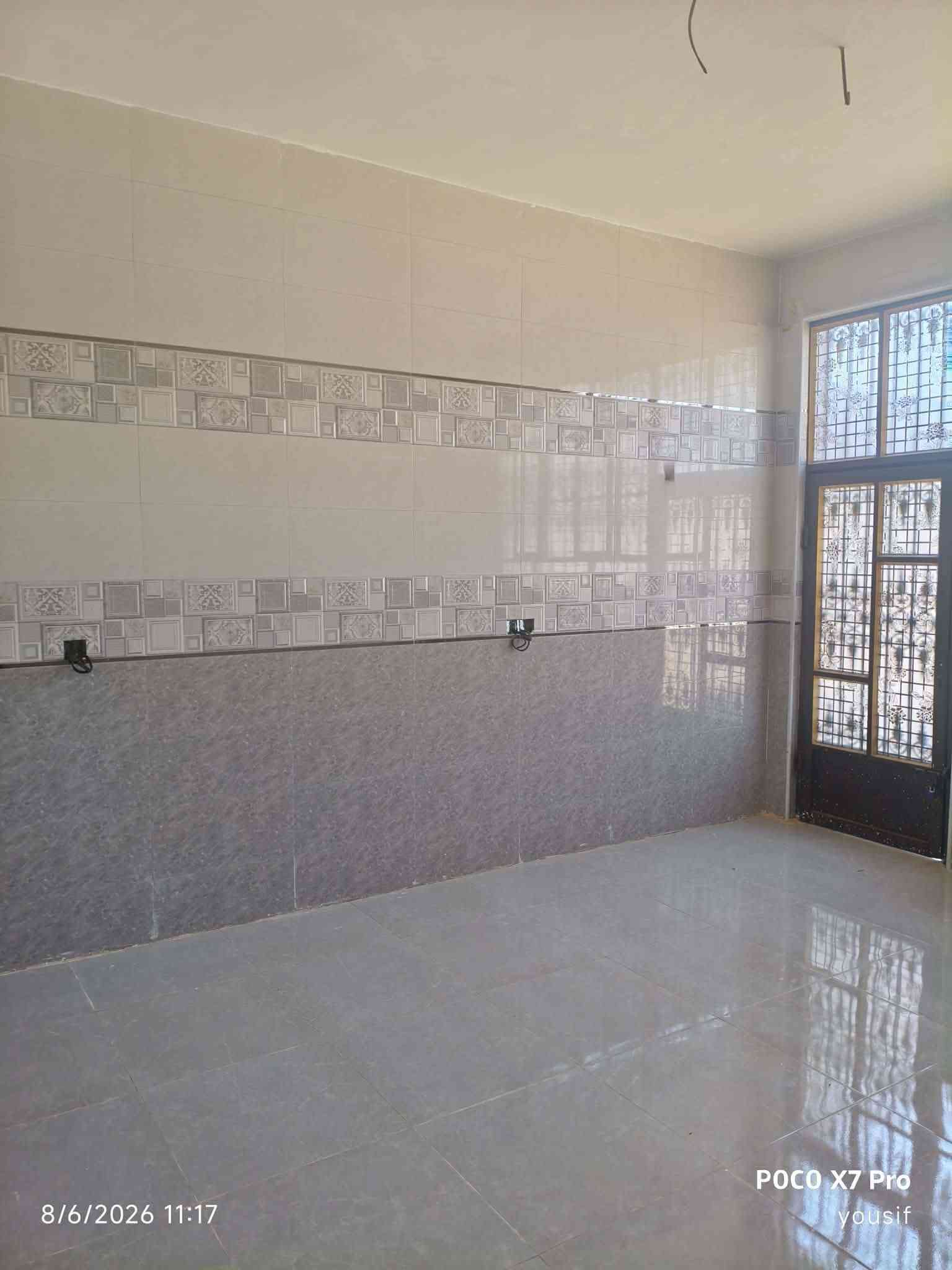 🏡 بيت زراعي للبيع 🏡
📍 الموقع: شارع رشيد الهجري، قريب من الشارع العام.

🔹 مساحة الأرض: 280 متر²

🔹 مساحة البناء: 200 متر²

🔹 مساحة الحديقة: 80 متر²

🔹 بناء حديث وغير مسكون

يتكون البيت من: 

✅ غرفتين نوم

✅ صالة

✅ استقبال

✅ مطبخ

✅ مدخل مستقل

✅ حديقة واسعة

💰 السعر المطلوب: 40 مليون دينار

📞 للاستفسار هذا الرقم بـ واتساب ***********
 
الرقم الثاني: ***********

بيت حديث بموقع مميز وقريب من الخدمات والشارع العام، وجاهز للسكن مباشرة.

نص مكتوب في الصور:
- 8/6/2026 11:15
- POCO X7 Pro
- yousif
- 8/6/2026 11:15 POCO X7 Pro yousif
- 8/6/2026 11:16 POCO X7 Pro yousif
- 8/6/2026 11:16
- 8/6/2026 11:17 POCO X7 Pro yousif
- 8/6/2026 11:17