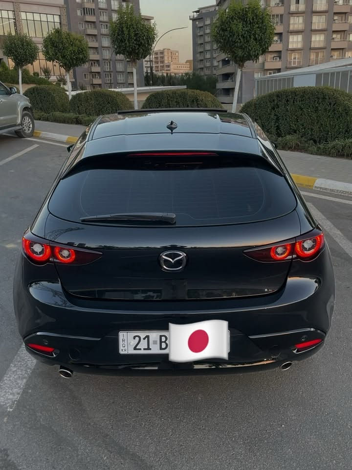 سلام و عەلیک
مازدای ٣ هاشباک ٢٠٢٢ مەکینە مەرغوب ٢٠٥ بێ تۆربۆ 
Awd 
مۆسەفات پریمیەم 
سڵاید 
داتاشۆ
١٢مکەبەرە boss
کوشن خەزن
کوشن گەرم 
ئۆتۆ هۆڵد
Apple carplay & android auto
کوشن جڵد ناورەش
راداری پێش و دوا راداری خەتی جادە.تەحدید سورعە 
کامێرا حاسەی پاش و پێش
لایتی full ledلەگەڵ پێچەکانە ئەسورێت
ویلی ١٨ 
دەسک بەسمە 
تەبریدی دەبڵ زۆن 
تازە لە رەها ئەوتۆ پۆڵیش کراوە
کامل جامەکامی دژە خۆرە
لایتەکانی پێشەوەی ppf کراوە
لایتی دواوەی دەبڵ لیدی شەریکەیە
بەناوی خۆمەوەیە سەنەوی تاک و ٢٠٣٠ تازەیە 
زۆر مۆسەفاتی تریشی تیایە 
وەتسەپ ***********
سەیارەکە بەس بۆنیتی بۆیاخە و یەک پەڵە ساردی بچوکی هەیە ئێرباگی هیچ نەتەقیوە ە هەمووی سەلامەتە گێر و مەکینە بەشەرت سەیارەکە ئی مەعرەز نییەو ئی ماالی خۆمە ساڵێکە لای خۆمە ٥هەزار پێی رۆیشتوم  
رەقەم شانسی jm1bpbml5n1508146
سعری ١٣٢
