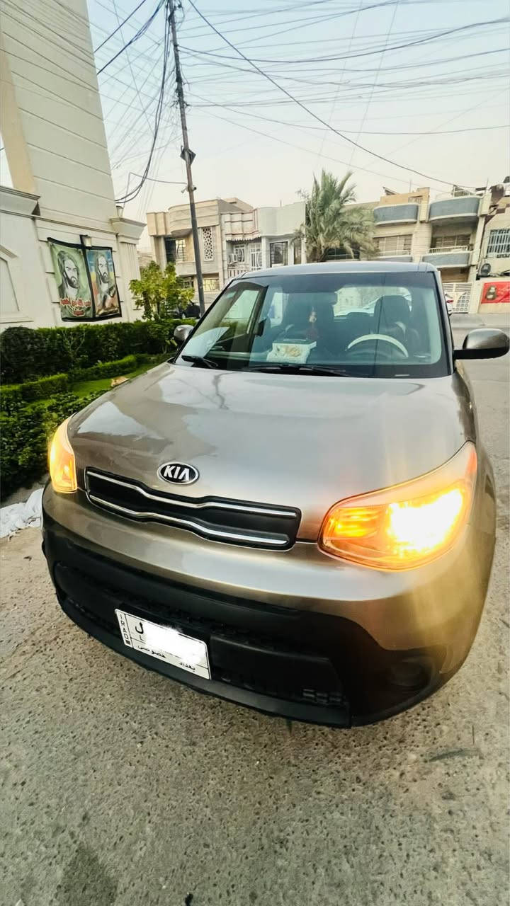 السلام عليكم للبيع 
كيا صول موديل 2019 رقم بغداد  
ماشيه 38 
كير مكينه شاصي تبريد مكفول 
بيها اماكن صبغ حادثها بابين جهه اليمين
السعر 115
العنوان بغداد المشتل
*********** بغداد, العراق
