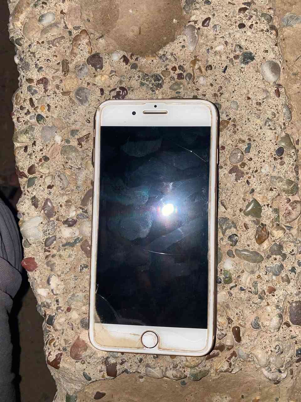 آيفون ٨ بلس • ٦٤ • بطارية ٧٨٪