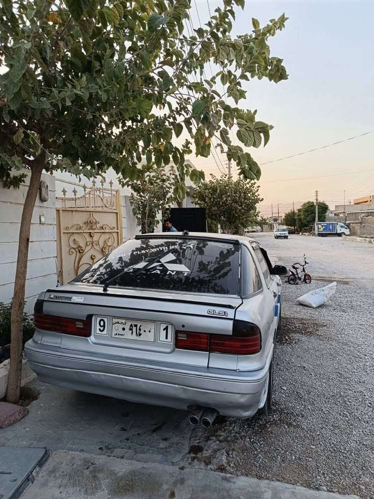 سەرەتا بەناوی خوای گەورە
خوای گەورە هەموو لایەک بپارێزێ انشااللە
گڵاند ١٩٩١ مەکینە ٦٣گێڕ حادی 
ئاڕم پلاستیک سەنەوی وەکالە حامە ئەولیات بەشەرت
موسو بڕاوە بەشەرت
گێڕو مەکینە بەشەرت بێ موشکیلە
کلاج حەینە فلاون سێتی کامل ٤ڕۆژە بەستراوا
ئەم سوکە دەحمەمم پێکردوە من ئاوا ئەیفرۆشم
سڵاید ٤جام کارەبای
تەنانەت دەحامیەکەشی نەشکاوە
گێڕو مەکینەی نەگرتوە بێ موشکیلەیە تەنها چەمەلاسەیاقی گرتوە
نرخی ١٧گەڵاو کەمێک مەجالی برایانە
***********
*********** رانية, السليمانية
