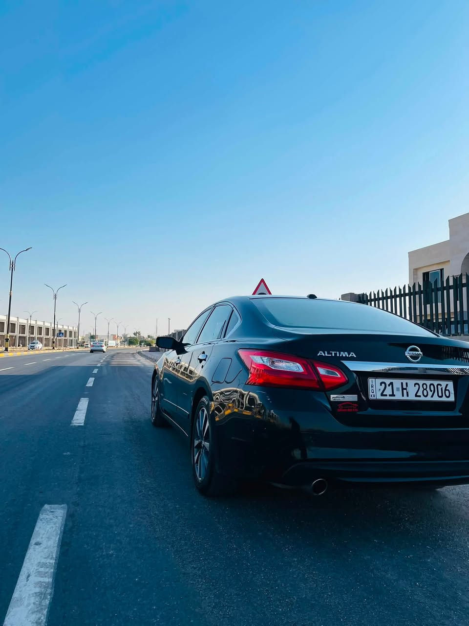 Altima 2017 sv black
سەیارەکە مواسەفات Sv
٢ پارجەی بۆیاخە بۆنید و جەمەلخ
بێ ناوگرتن بێ ارباگ
١٥٠٠٠٠ هەزار KM ڕۆیشتوە
سەنەوی تا ٢٠٣٠ تازەیە بە ناوی خۆمەوەیە
بە شەرتی گێر و مەکینە بێ عەیب بێت
سعر١١٠ وەرەقە معامەلە
***********
