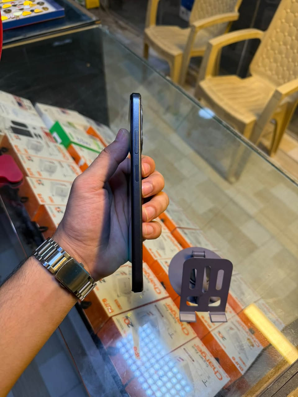 السلام عليكم
Infinix smart 9 hd
سعرة 65 الف
    
*********** 📞☎️
64GB

* المعالج: MediaTek Helio G50، 
* ثماني النواة حتى 2.2GHz
* الشاشة: 6.7 بوصة IPS LCD
* الدقة: 720×1600 HD+
* التحديث: 90Hz
* الكاميرا الخلفية: 13MP AF
* الأمامية: 8MP
* البطارية: 5000mAh

* النظام: Android 14 Go + XOS 14
* بصمة: جانبية
* السماعات: ستيريو مزدوجة
* 3.5mm: موجود
* microSD: يدعم كارت ذاكرة
* الشبكة: 4G
* الوزن: حوالي 188g
* الحماية: IP54 ضد الغبار ورذاذ الماء 
بغداد المحمودية حي ١٧ بالقرب من مكتبة ٢٠٠٠
مركز بابلون للموبايل 🛑🛑

نص مكتوب في الصور:
- ٧:٤٦ ص
- هاتفي
- XOS
- Based on Android
- V14.0.1
- الطراز
- Infinix X6532C
- اسم الجهاز
- وحدة المعالجة المركزية
- Helio G50
- إصدار Android
- 14
- الكاميرا الخلفية
- 13M DUAL Camera
- الكاميرا الأمامية
- 8M
- ROM
- 64.00 GB
- RAM
- 4.00 GB
- 1.00 GB+
- GB 4 قابلة للتوسيع
- الشاشة
- 720X1600
- البطارية
- 5000mAh