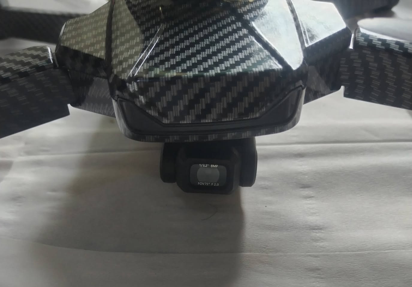 سلام عليكم 
طيارة درون DEER WALK ck10pro(2026) فايبر كلاص4k
جديدة غير مستخدمة السعر 600الف
لارتفاع 500متر 
المدى 10كيلو
عدد بطاريات 2 كل بطاريه 45دقيقة
ريش احتياط
gps ارجاع ذاتي
العنوان بغداد 
للتواصل ***********
