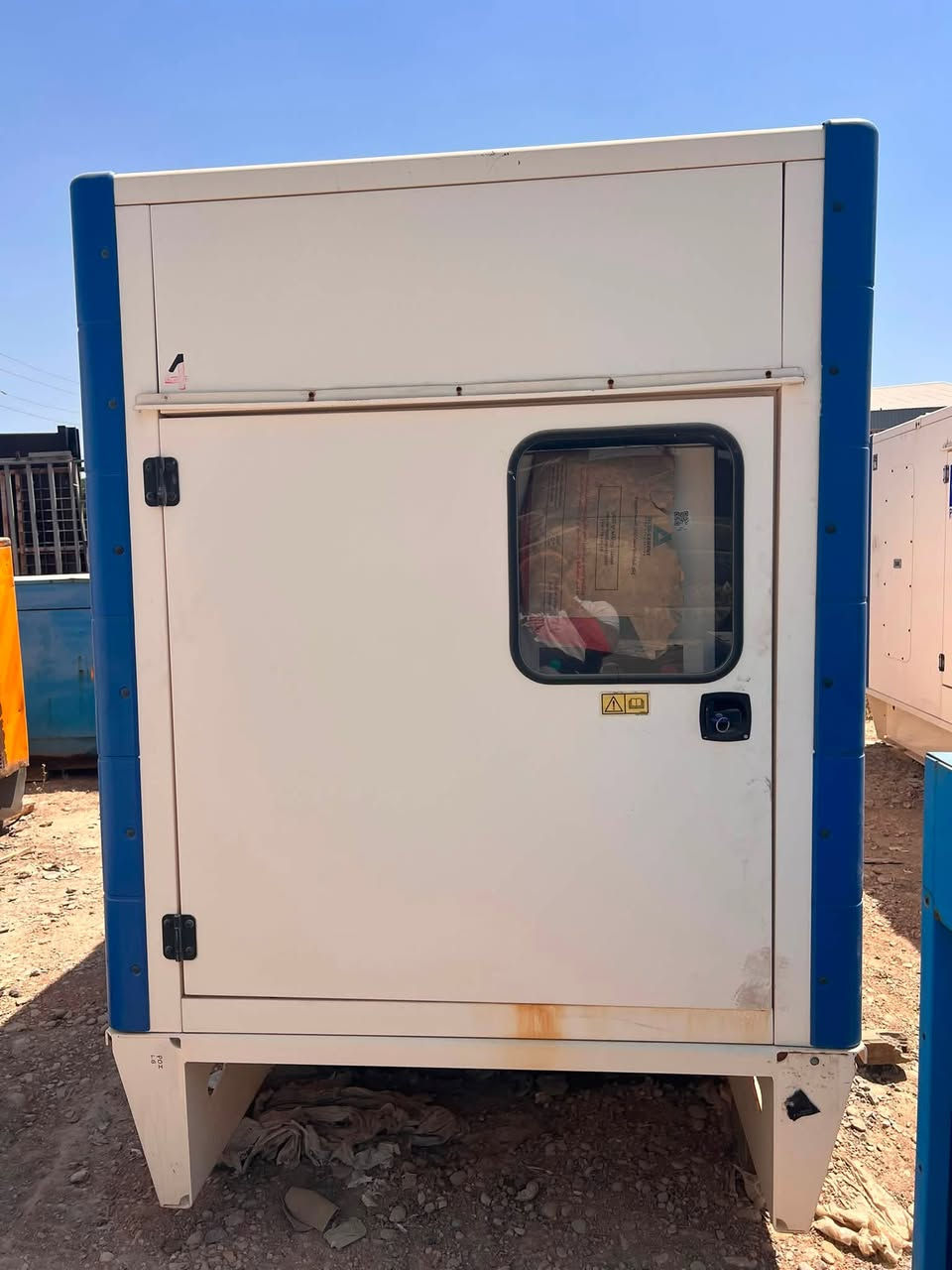 بيركنز حجم 2500 FG
‏550kV 
وارد بيرطاني 
ساعات العمل 112 ساعة 
المولد شرط الفحص والحمل 
يوجد كافة انواع واحجام المولدات 
العنوان اربيل صناعة شمالي 
***********
***********
