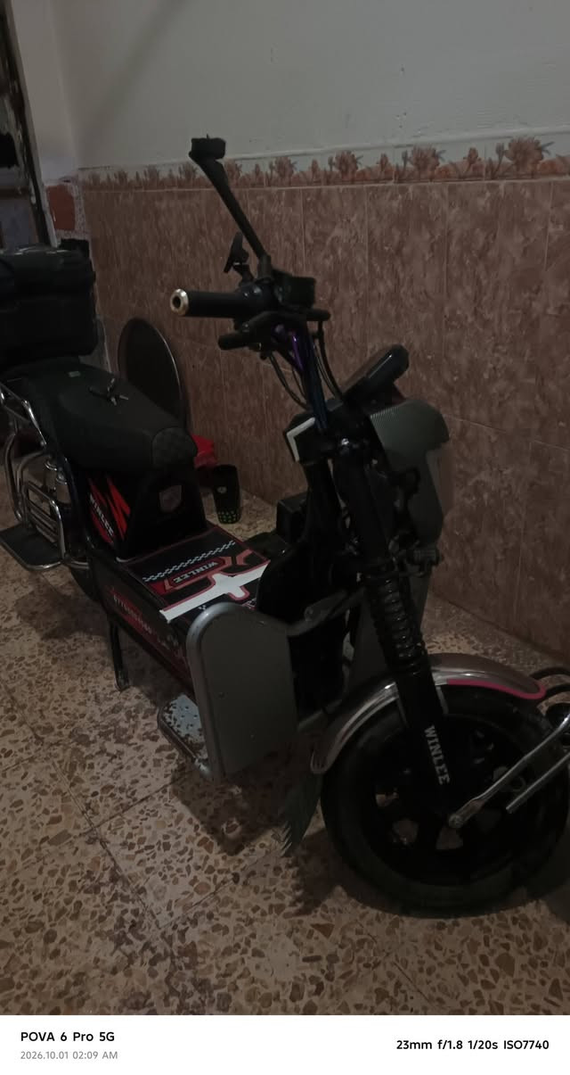 السلام عليكم دراجه شحن نوع جبلي  للبيع  الدراجه نضيفه احله من الصوره بطارياتها جدد  بيها نضام آر رجوع للخلف نضام بي وقوف جنطه لاصليه من عدها وبيها أم التجوه بيها بلوتوث لاصلي الدراجه كلها بلاديه
شاحنه   سريعه بمقدار 72 فولت  الدراجه مكفوله من البرغي للبرغي  سعر الدراجه 750 وبيها مجال قليل موديل 2025  لاستفسار علا الواتساب ***********

نص مكتوب في الصور:
- POVA 6 Pro 5G
- 2026.10.01 02:10 AM
- 23mm f/1.8 1/25s ISO6240
- POVA 6 Pro 5G 2026.10.01 02:09 AM 23mm f/1.8 1/20s ISO7740